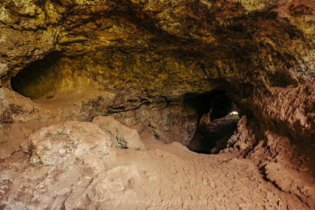 Busasamana Cave